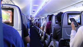 空服員分享三種免費升等頭等艙的技巧，可善用客滿時機或特殊職業爭取到升等機會。（示意圖，pixabay）