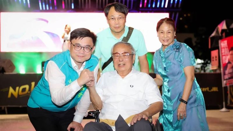 赴張俊雄靈堂追思　綠委憶這件事感念