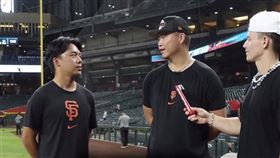 鄧愷威被知名網紅採訪分享旅美心得。（圖／翻攝自IG @batboysbaseball）