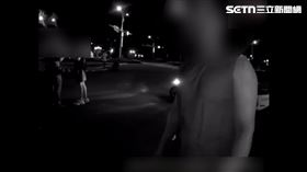 北市郭男在捷運中正紀念堂站出口夜跑時，與路人當街互毆。（圖／翻攝畫面）