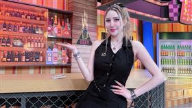  混血女星若熙娘娘個性率直，經常分享自己的感情秘辛。（圖／翻攝自IG @djrara0626）