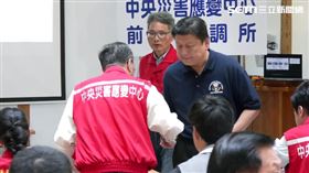 傅崐萁與卓榮泰握手泯恩仇。（圖／翻攝畫面）