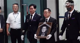全裕成出殯。（圖／翻攝自티브이데일리)
