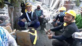 機車軍送援1800。花蓮光復，移工。