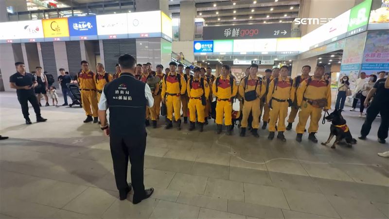 挺進花蓮救災的台中市消防局特搜隊，第一梯次完成任務後回到台中