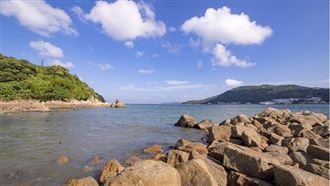 妻遭浪沖走！尪拚老命游救回　下秒離奇亡