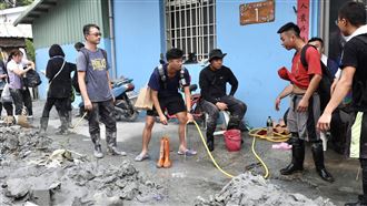 他喊話「鏟子超人們小心」：花蓮，很黏人