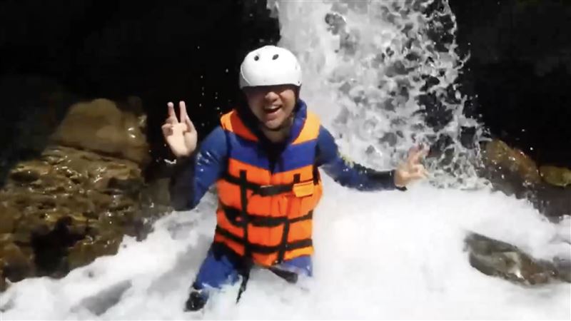 邱國志平時熱愛戶外運動，生活健康。（圖／翻攝畫面）