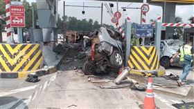 馬來西亞27日發生一起4車連環撞車禍。（圖／翻攝自中國報）