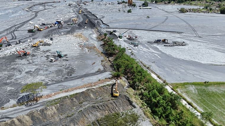 水利署成功疏導馬太鞍溪水改道。（圖／水利署）