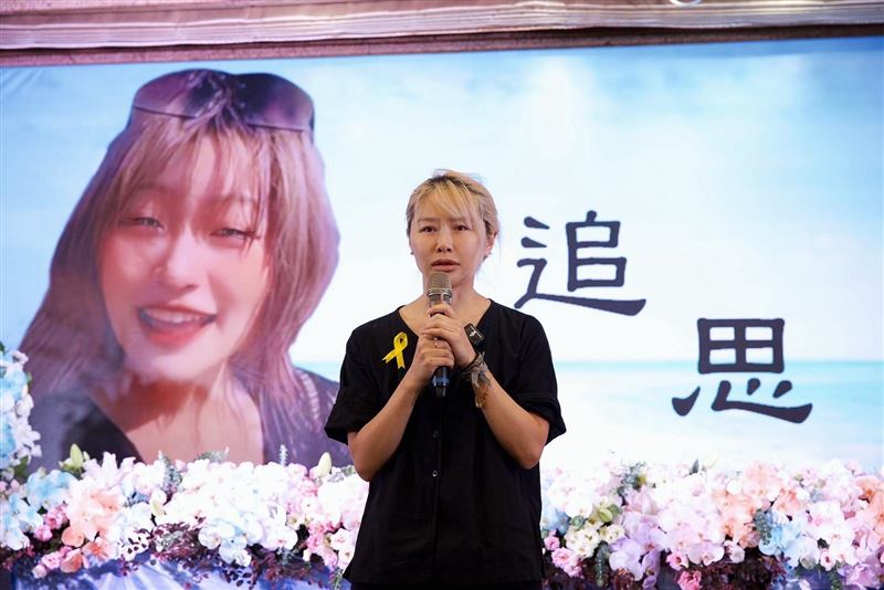 受害者母親在告別式上並未等到肇事者的出現與道歉。(圖／小超人綜合體能俱樂部提供)