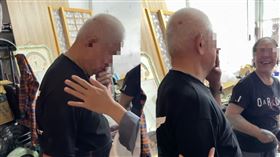 堰塞湖毀房⋯花蓮阿公淚崩了！樂觀嬤「1句」緩和氣氛：可能私房錢沒了