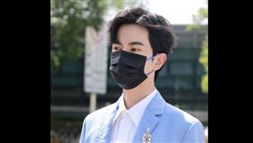 于朦朧11日凌晨在北京陽光上東小區墜樓身亡，事件引發各界高度關注。（圖／翻攝自于朦朧 AlanYu台灣首站FB）