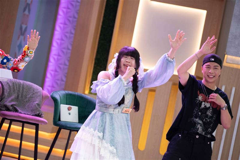 Haru扮女裝（圖／東森提供）