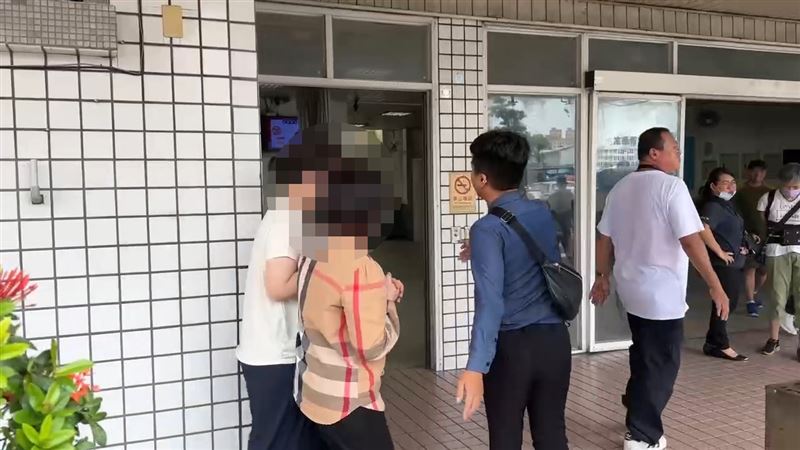 旗山建商父女1死1重傷，其中鄭姓父親搶救6天無起色，家屬忍痛拔管。（圖／翻攝畫面）