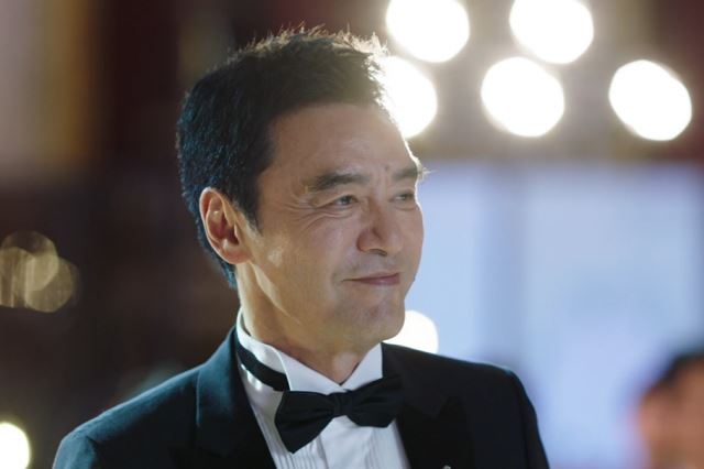 鍾鎮濤時隔32年再度參與TVB劇集《巨塔之后》。（圖／年代提供）