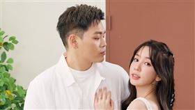 愛雅拜月老後與老公重逢（圖／愛雅辣呦提供）