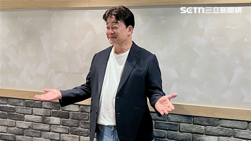 近日白種元現身自家在台開設的餐廳宣傳醬料。(圖／記者賴俊佑攝影)