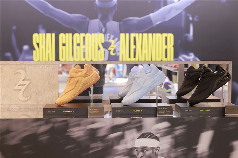 可以近距離鑑賞三款重點配色：CHARM BLACK、HAIL CLAY與MASI BLUE。（圖／品牌業者提供）