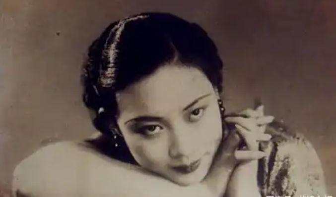 胡蝶的鵝蛋臉和迷人的酒窩，總能讓人一見傾心。（圖／翻攝自百度百科）