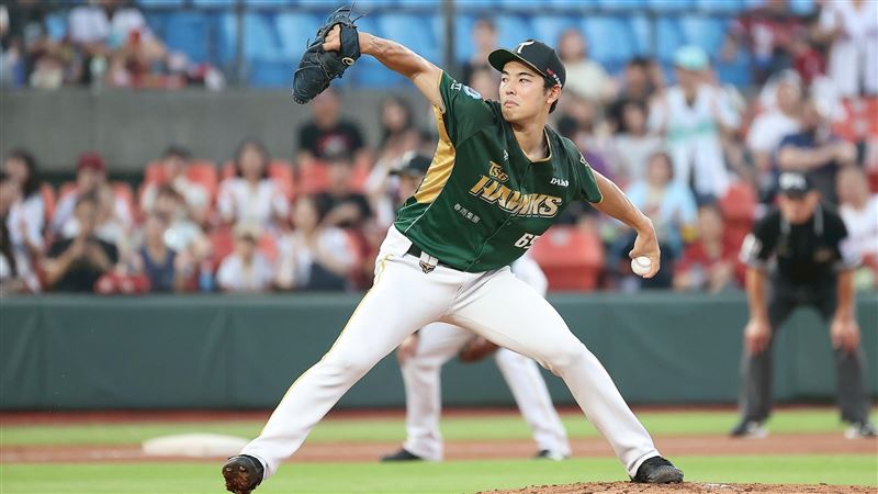 台鋼雄鷹日籍投手櫻井周斗。（圖／台鋼雄鷹提供）