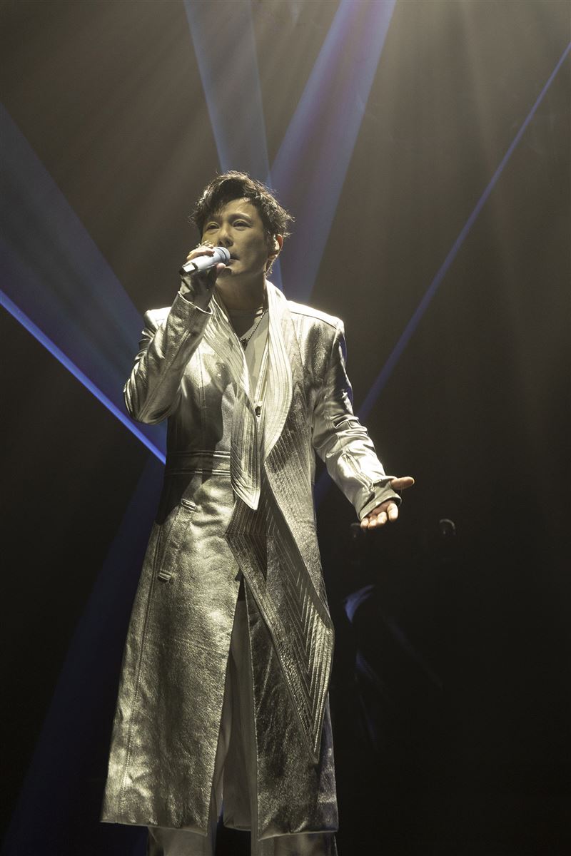 張信哲巡演「一週一城市」， 美加一路唱到巴黎。（圖／潮水音樂提供）