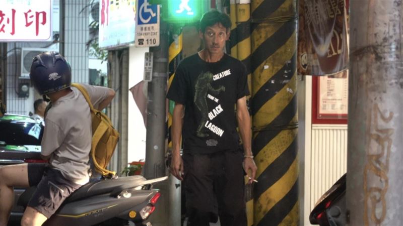 直擊！唐治平街頭出左勾拳　消瘦成皮包骨