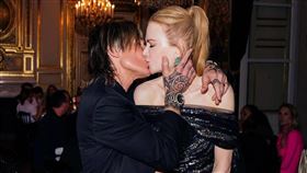 妮可·基嫚跟老公過去常在公眾場合放閃。（圖／翻攝IG）