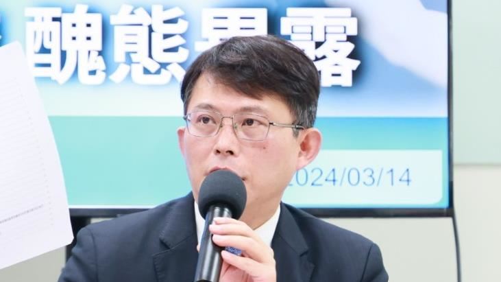 黃國昌遭爆養狗仔，引爆全台輿論。（圖／翻攝自黃國昌臉書）