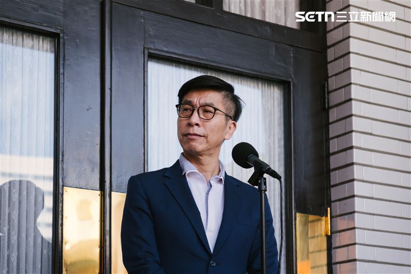 針對藍營提出「樺加沙風災暨花蓮光復堰塞湖潰決災後重建條例」，鍾佳濱表示，救災的腳步不能停下，任何法案提出都願意充分討論，希望能得出最好的做法。（圖／記者楊士誼攝影）