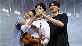 台鋼雄鷹顏郁軒、曾子祐、王博玄。（圖／台鋼雄鷹提供） 