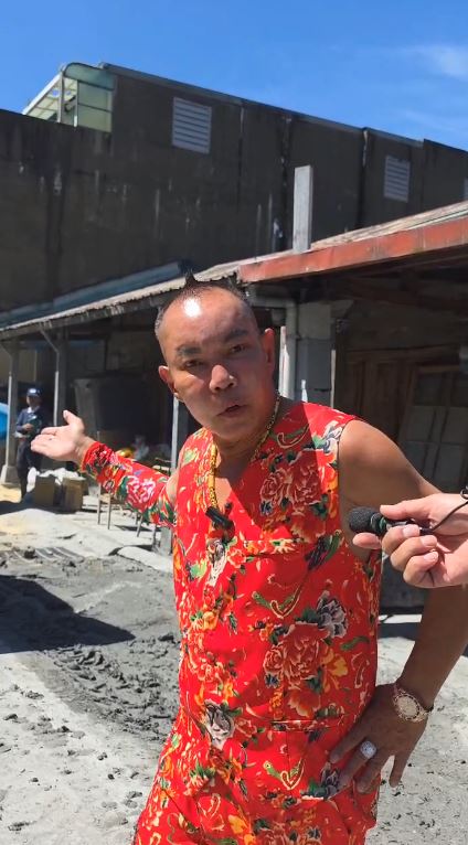 「竹北吊車大王」胡漢龑擁有4名妻子。（圖／胡漢龑提供）