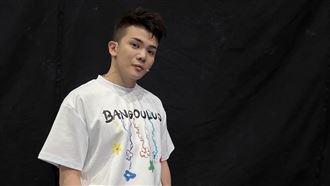 花蓮救災抽菸、聊天挨轟　孫生首度回應了