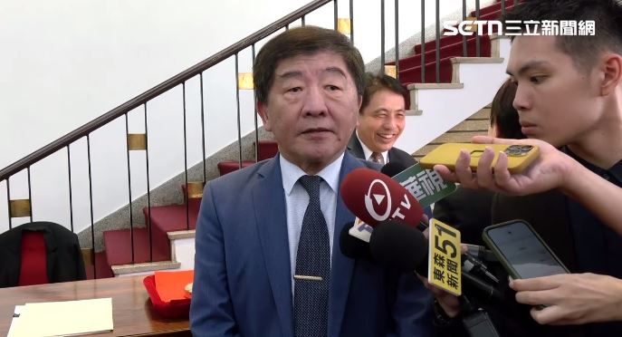 行政院政委陳時中赴立法院，會前受訪。（圖／翻攝畫面）