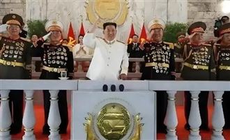 為何北韓停戰70多年　將軍身上掛滿勳章？