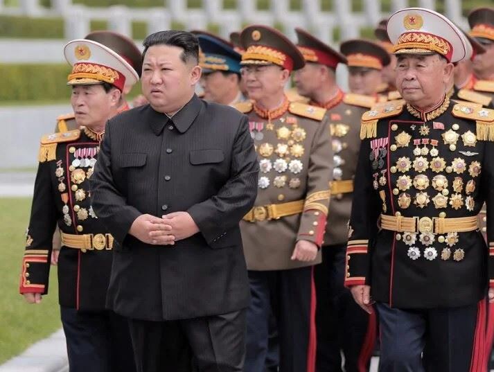 北韓停戰70多年，將軍們身上卻掛著密密麻麻的勳章，成為世界奇觀。(圖／翻攝百度百科)