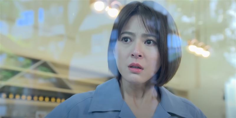 蘇晏霈飾演的「樂樂」怒抓老公外遇，情緒爆發親自衝上戰場。（圖／民視提供）
