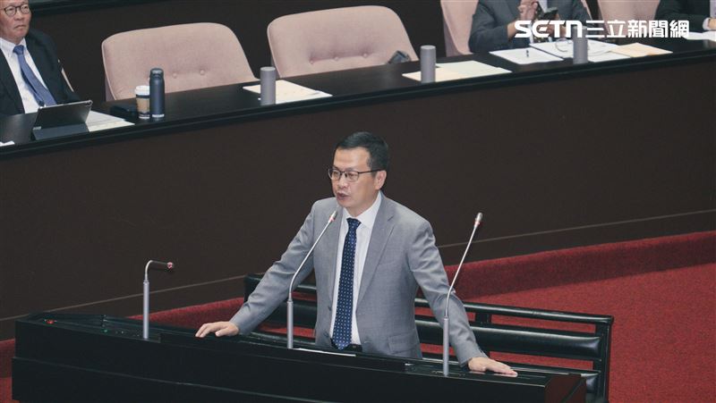 羅智強質詢問「電視」　卓揆傻眼：送災區