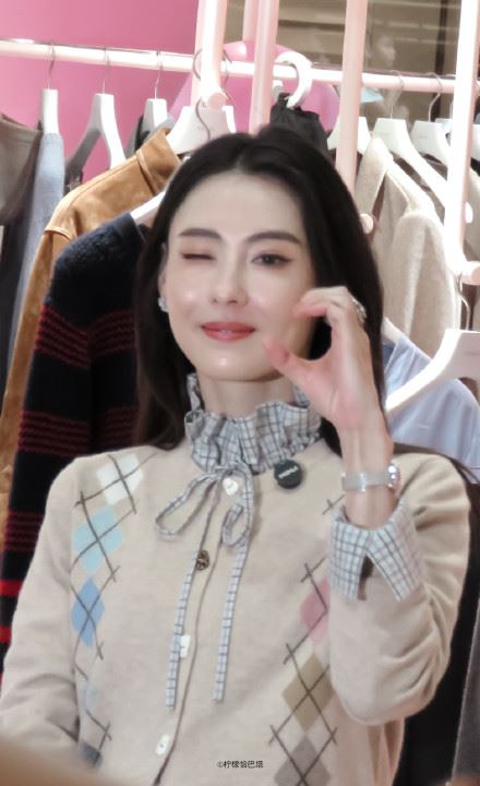 如今45歲的張柏芝仍美麗動人。（圖／翻攝自微博）