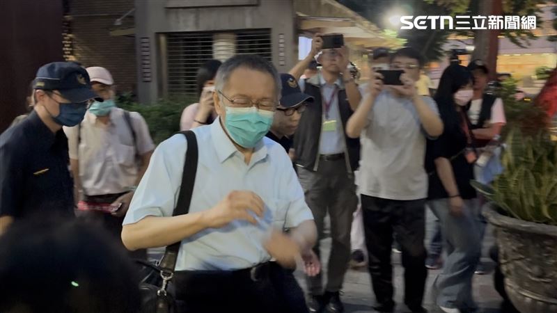 前北市長柯文哲出庭，撇清與「橘子」許芷瑜關係密切。（圖／記者楊佩琪攝）