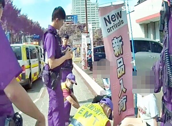 桃園李姓通緝犯拒檢逃逸自撞翻覆，急喊警員救他老婆。（圖／翻攝畫面）
