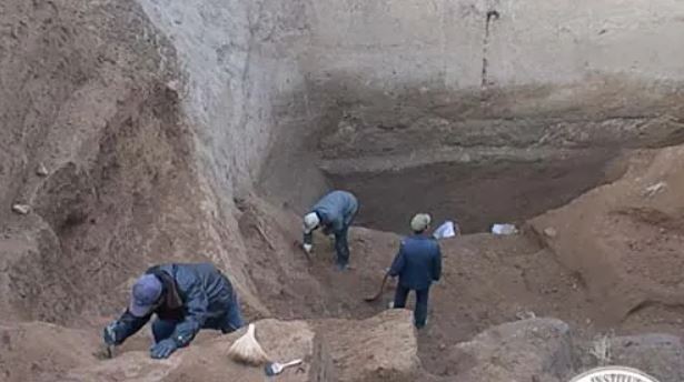 考古人員發現陶寺遺址的現場。（圖／翻攝自百度百科）