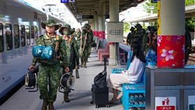 陸軍為全力協助災區民眾在中秋節前恢復日常生活。（圖／陸軍司令部提供） 