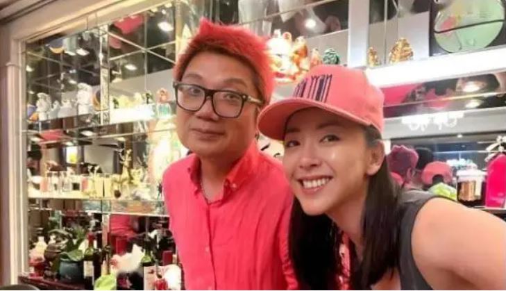 宋伊人與程青松的關係近日在網路上掀起熱議。（圖／翻攝自微博）