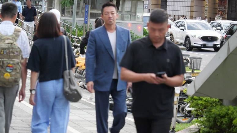 汪小菲偕妻回台顧小孩　Mandy帶兒吃火鍋