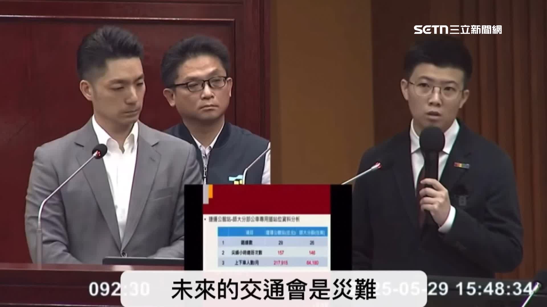 台北市議員苗博雅（右）早有預言