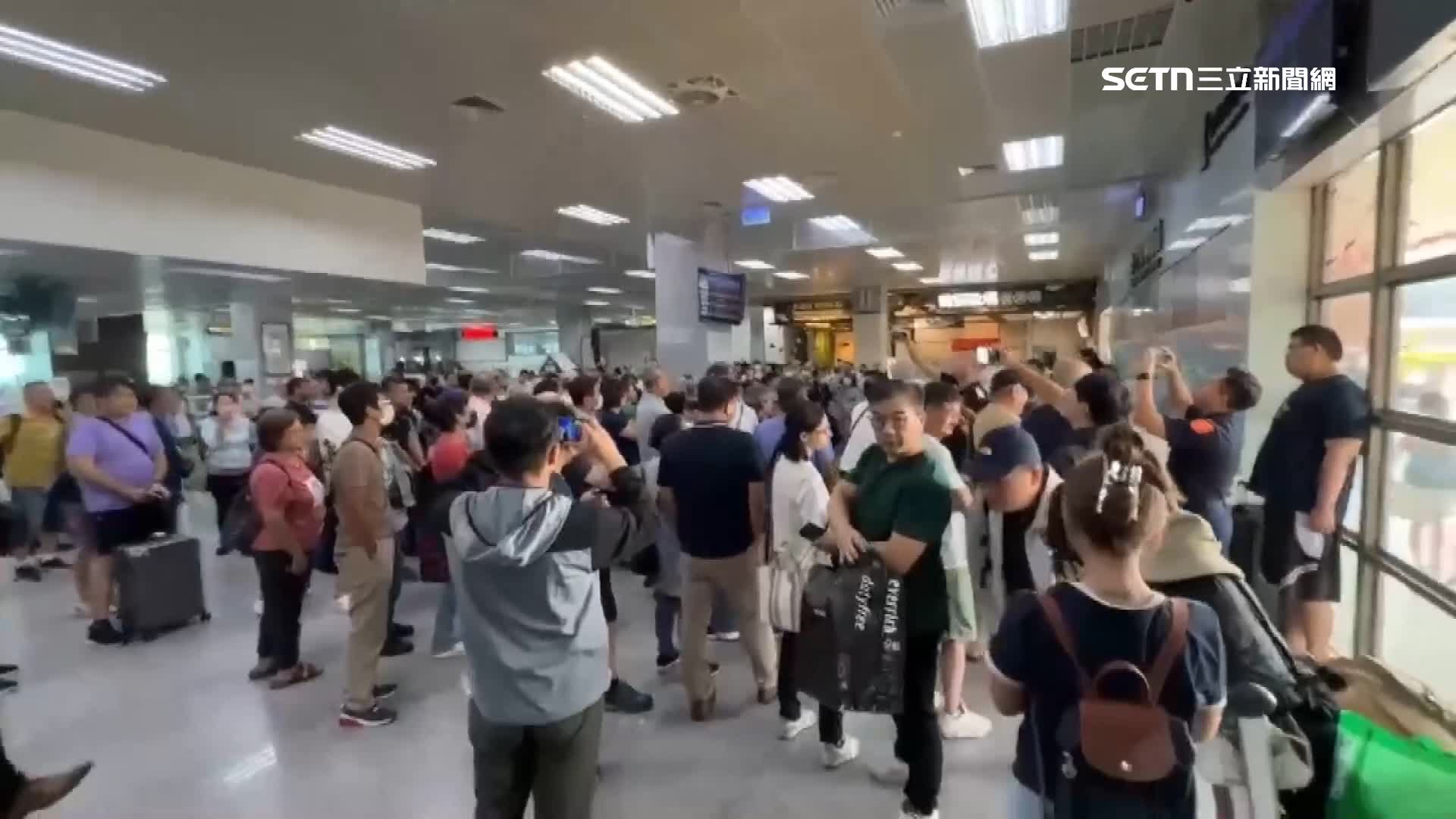 上百名旅客被滯留金門尚義機場