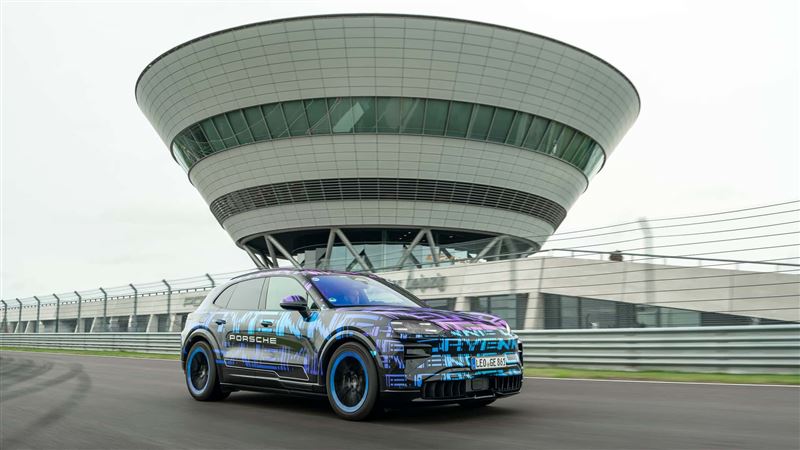 最新的Cayenne Electric Turbo馬力破千。（圖／翻攝PORSCHE網站）