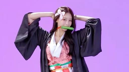 李雅英咬竹筒性感熱舞　狂吸百萬人次觀看