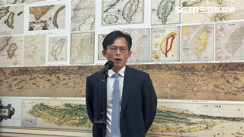 黃國昌受訪回應「105號系列碼頭案」。（圖／記者詹宜庭攝影）